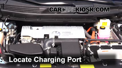 How to Add Refrigerant to a 2012-2016 Toyota Prius V - 2012 Toyota